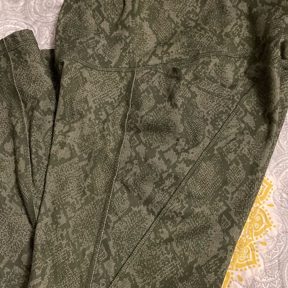 Leggings with pockets